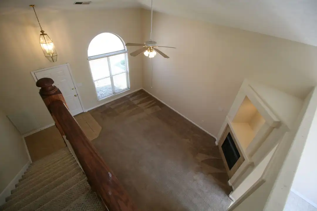 728 Rambling Creek Dr - View 6