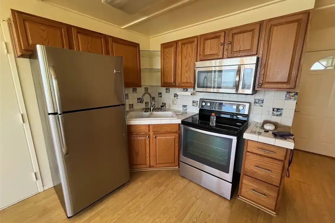 Apartment in Pearl City - View 3