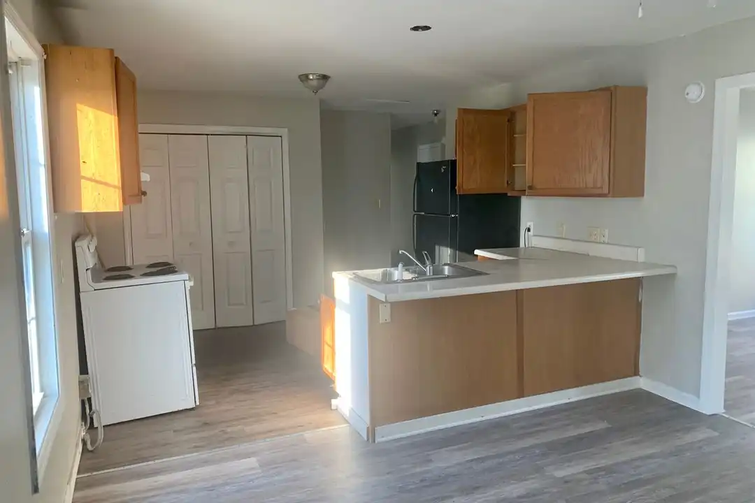 1202 Bay St - View 6