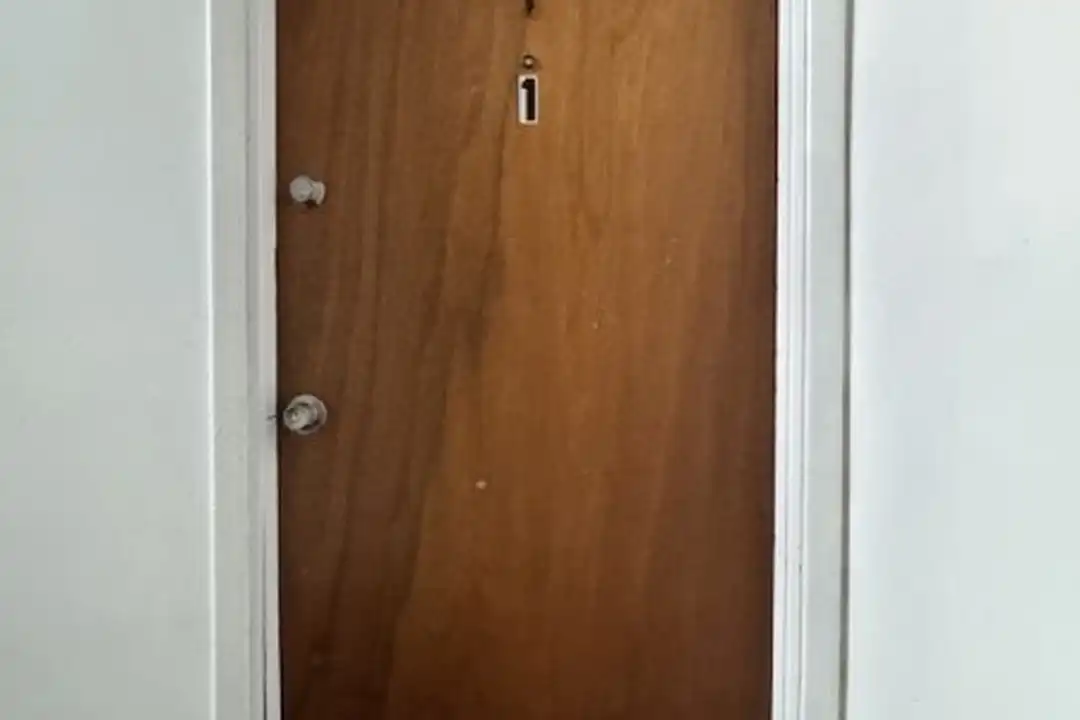 322 Franklin Ave #1 - View 3