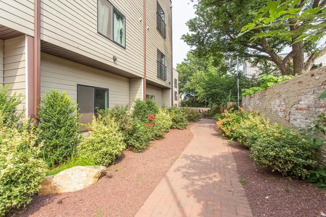 Apartment in Philadelphia - View 5