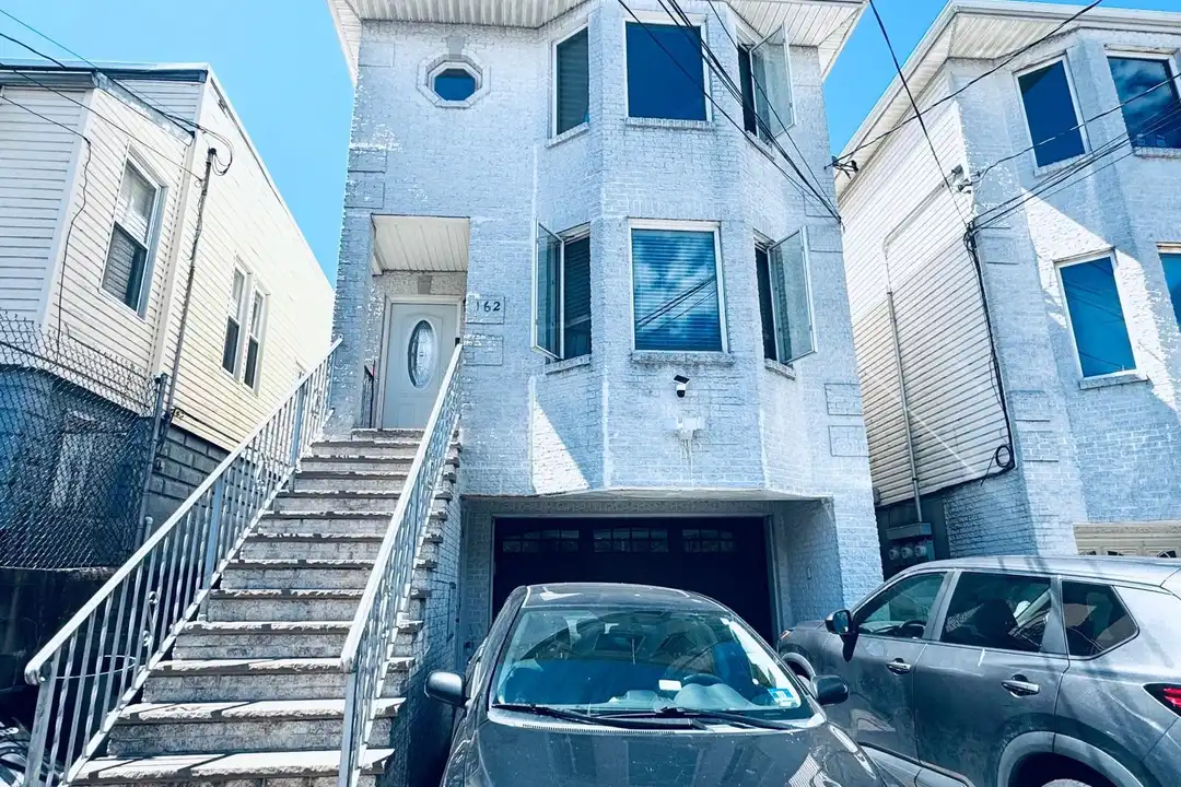 162 W 53rd St unit 2 – photo 1