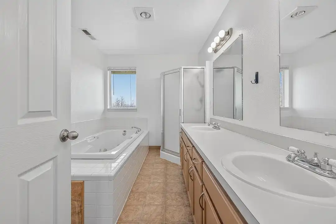 College Park Townhomes - View 6