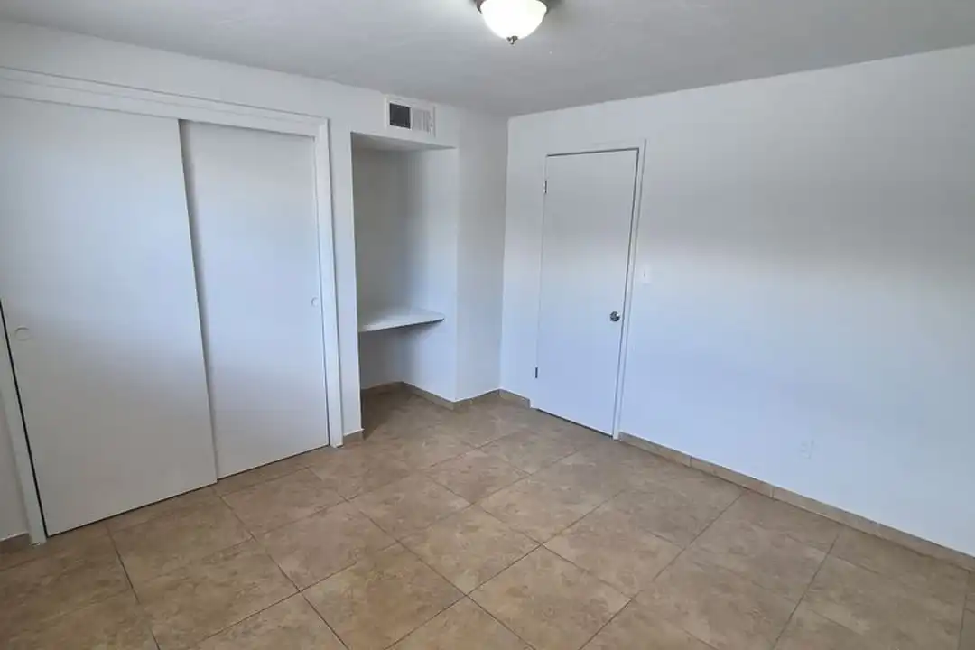 2053 N Alvernon Way unit AL2053-9 - View 6