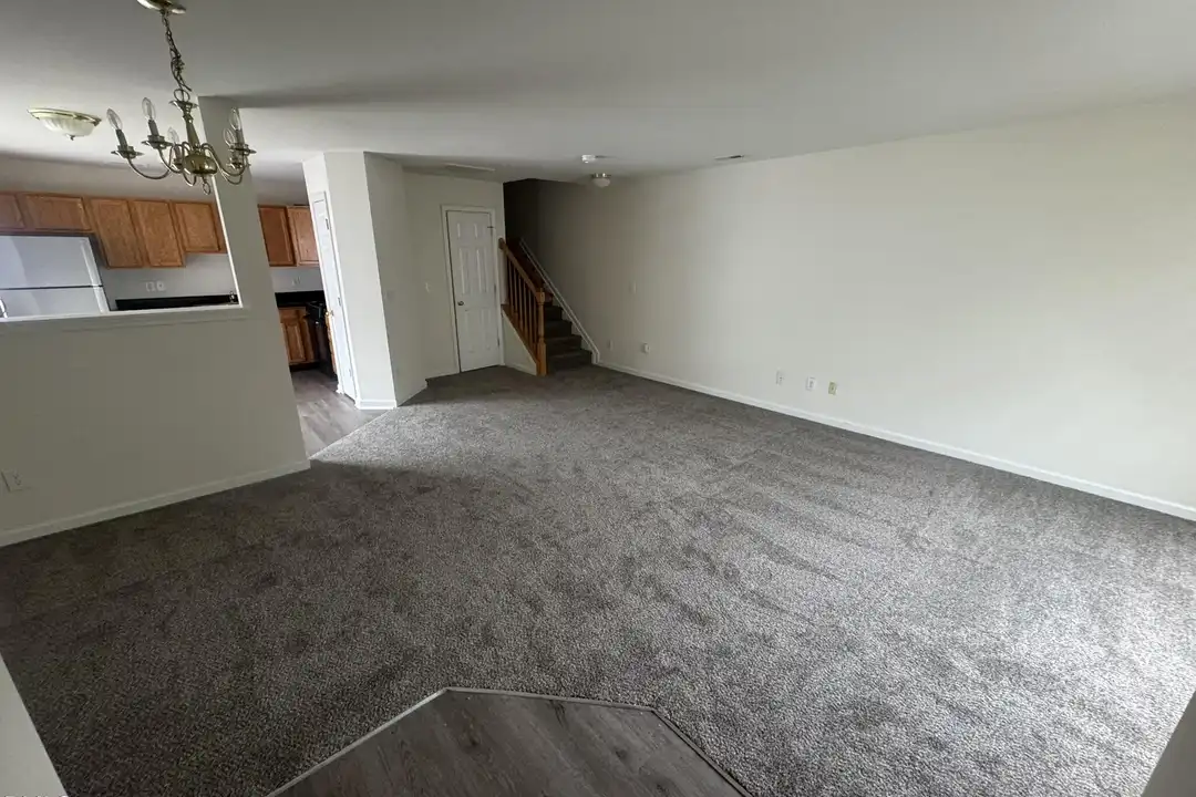3011 Barrymore St unit 100 – pohled 2