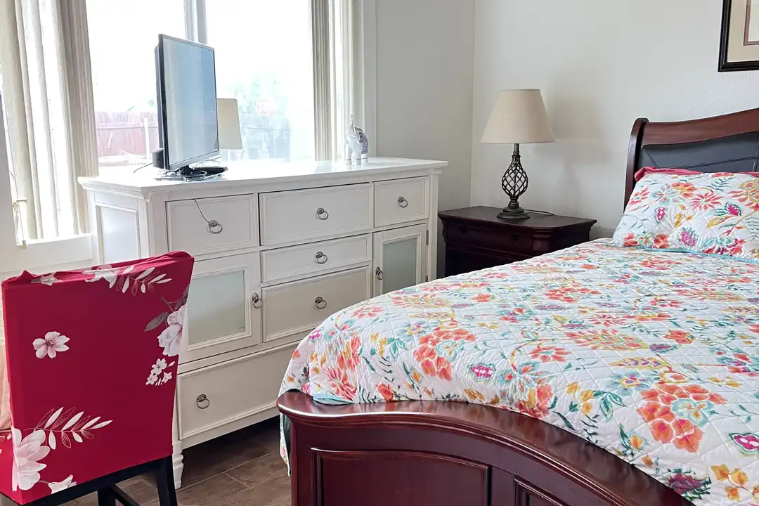 2112 Margalene Way - More