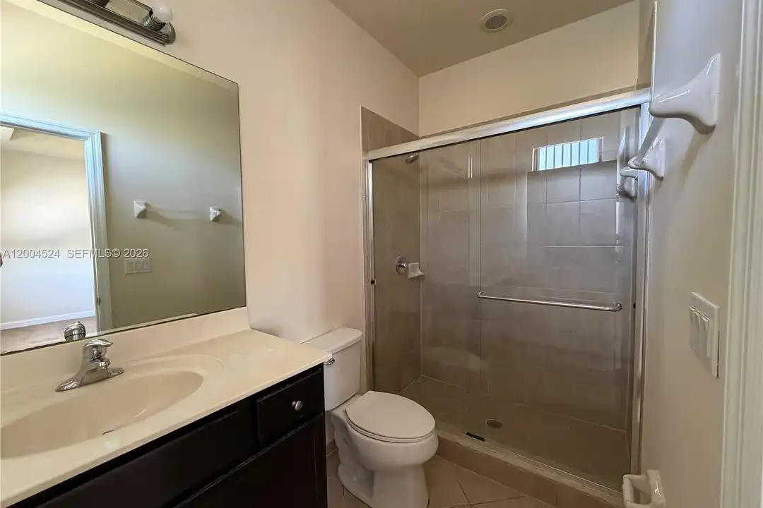 544 SE 32nd Ave - View 5
