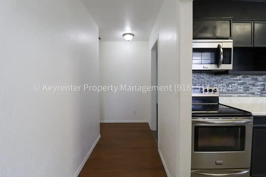 12804 E 13th St - View 3