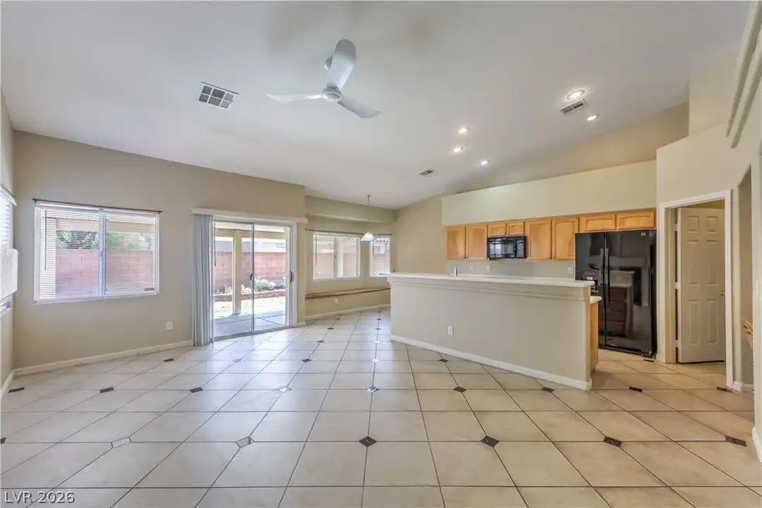 1158 Mirage Lake St - View 5