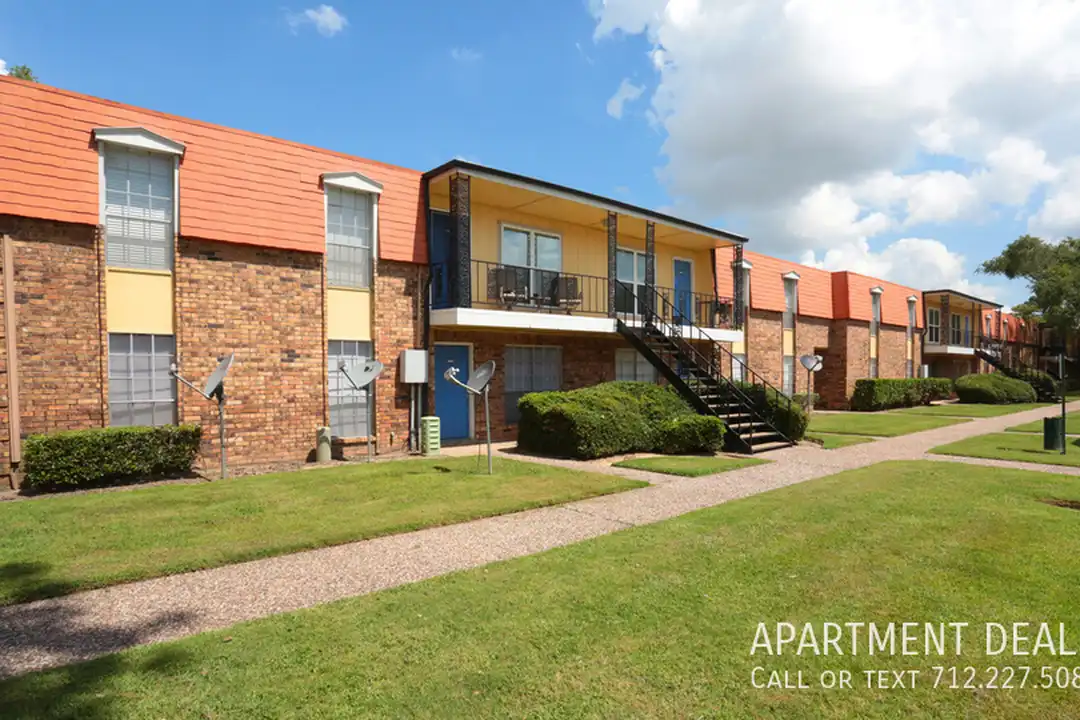 1206 Missouri St - View 5