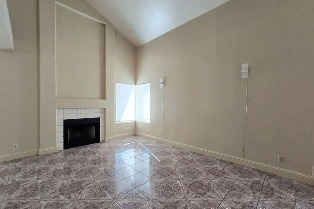 4541 Fireside Ln - View 3