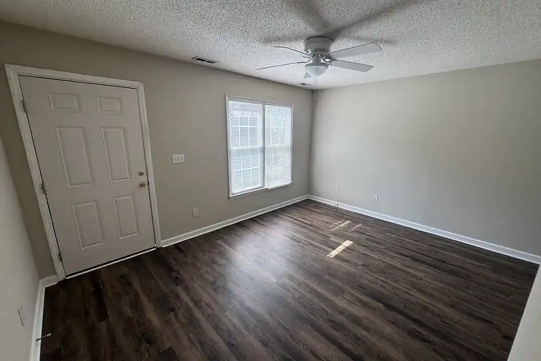 Apartment in Raleigh, Heatherbrook Townhomes, Wilders Grove - View 4