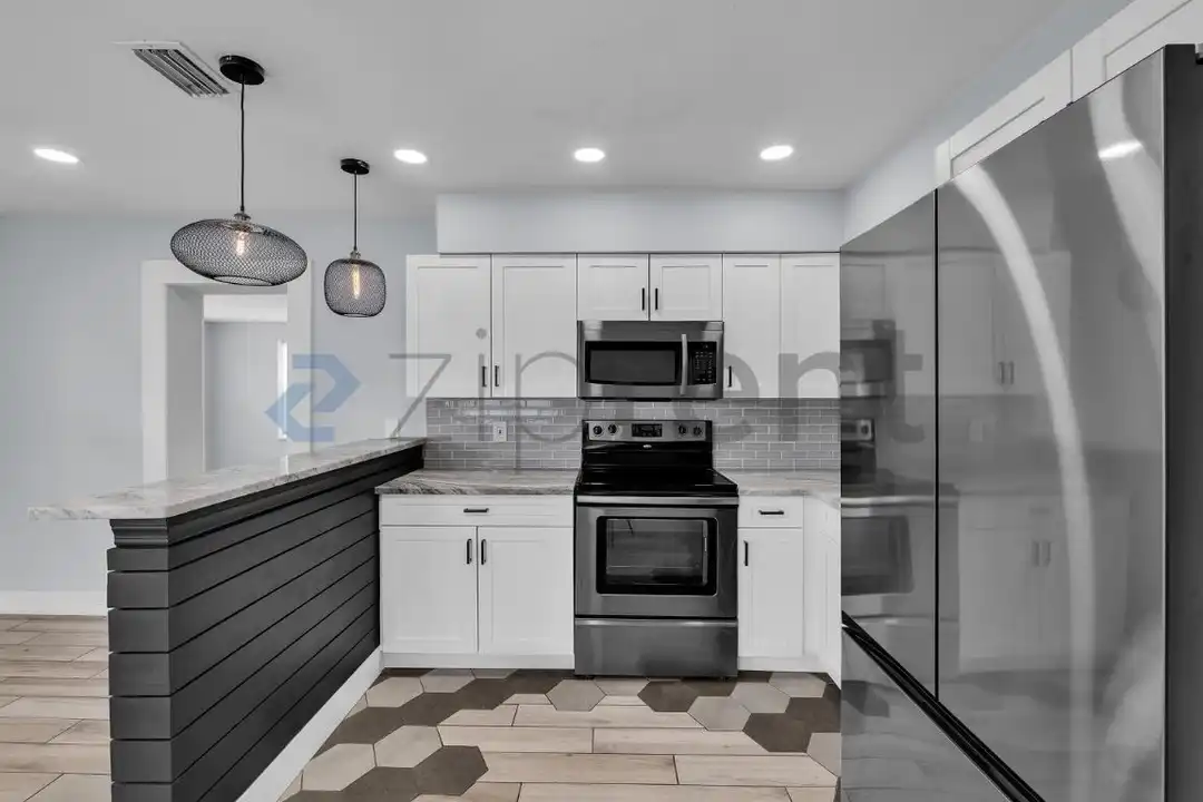 4518 W Rogers Ave unit 4518 – pohled 6