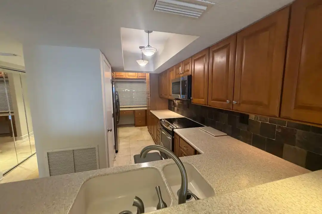 1901 1st St N unit Gary Stere Pelican Point Condo - View 3