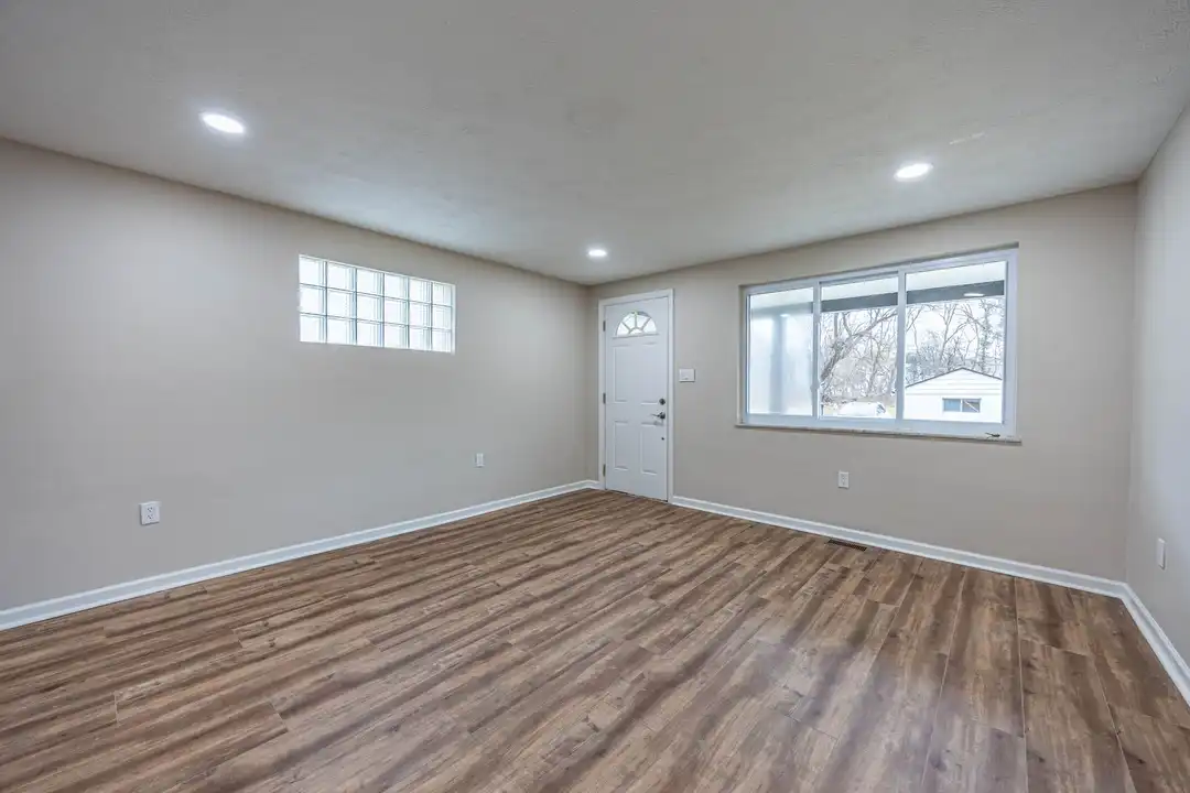 106 Blythe Rd - View 3