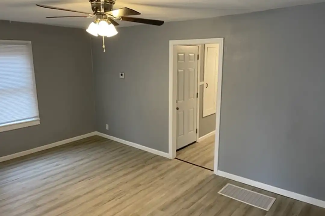 210 E Georgia St - View 3