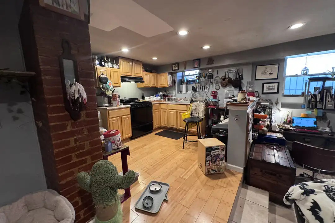 40 N 40th St - More