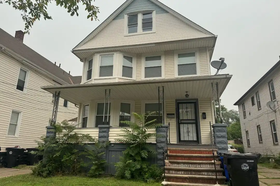 6909 Worley Ave unit UP Unit – photo 1