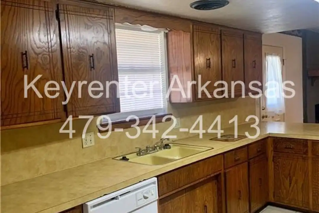 2607 Lee St - View 5