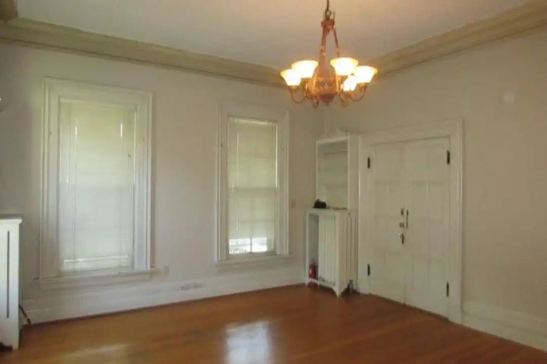 116 E Gorham St unit 101 - View 5