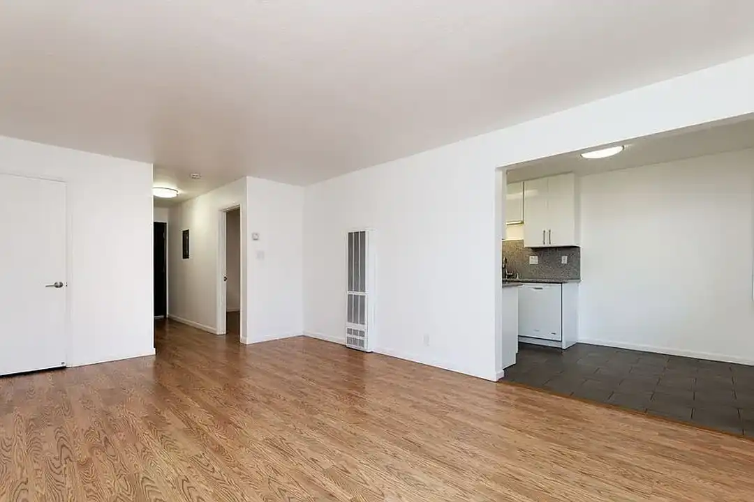 370 Staten Avenue - View 4