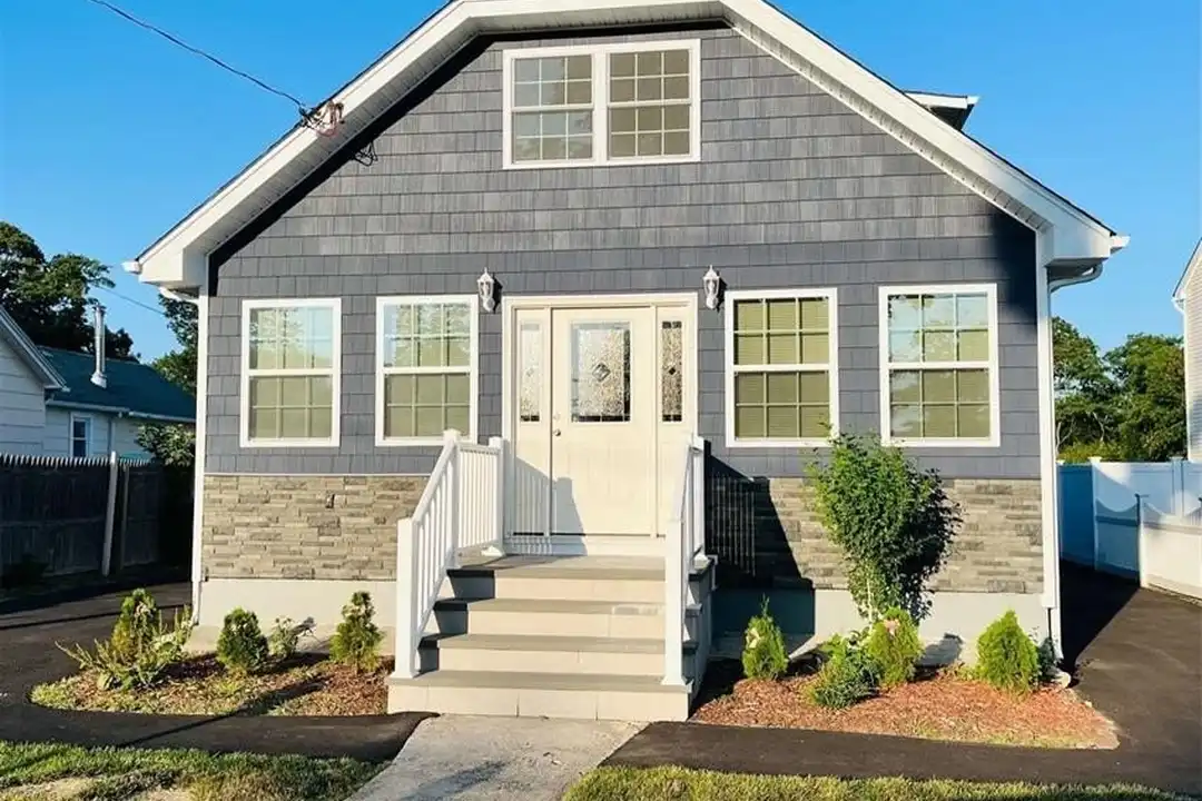 11 Grant Ave – photo 1