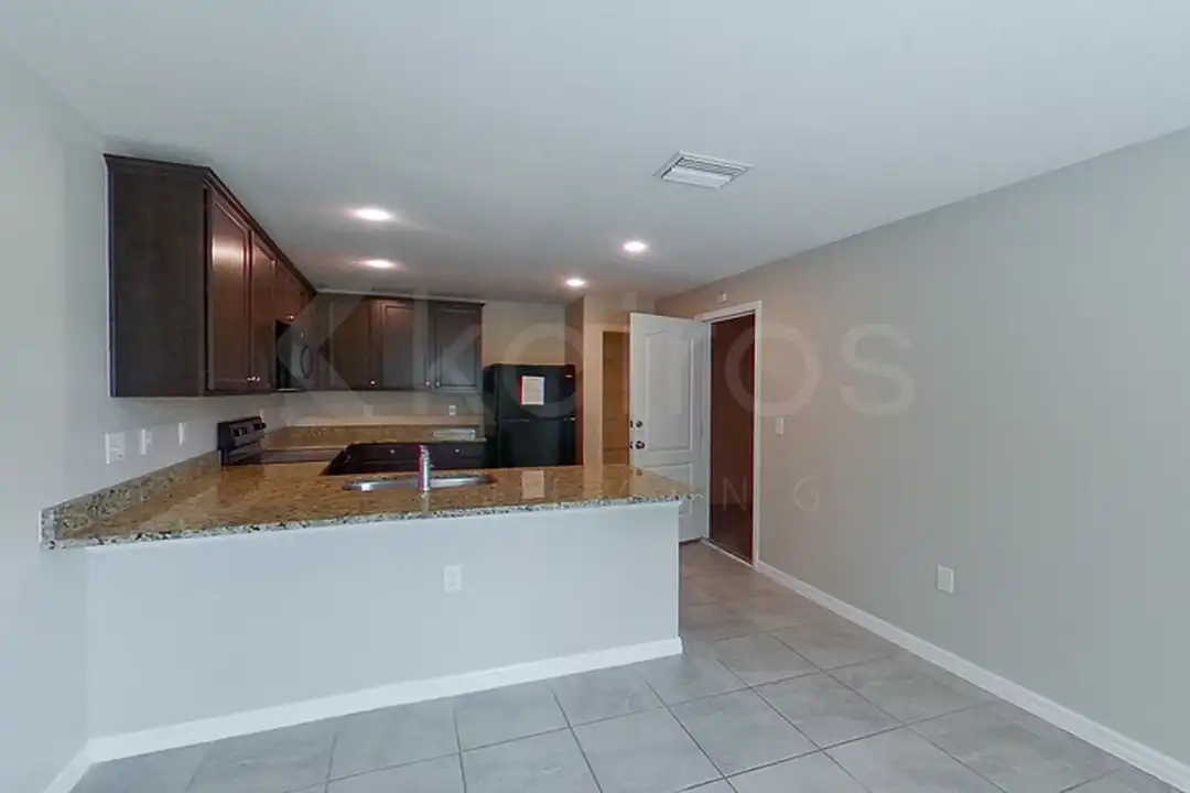 8473 Indian Laurel Ln - View 5