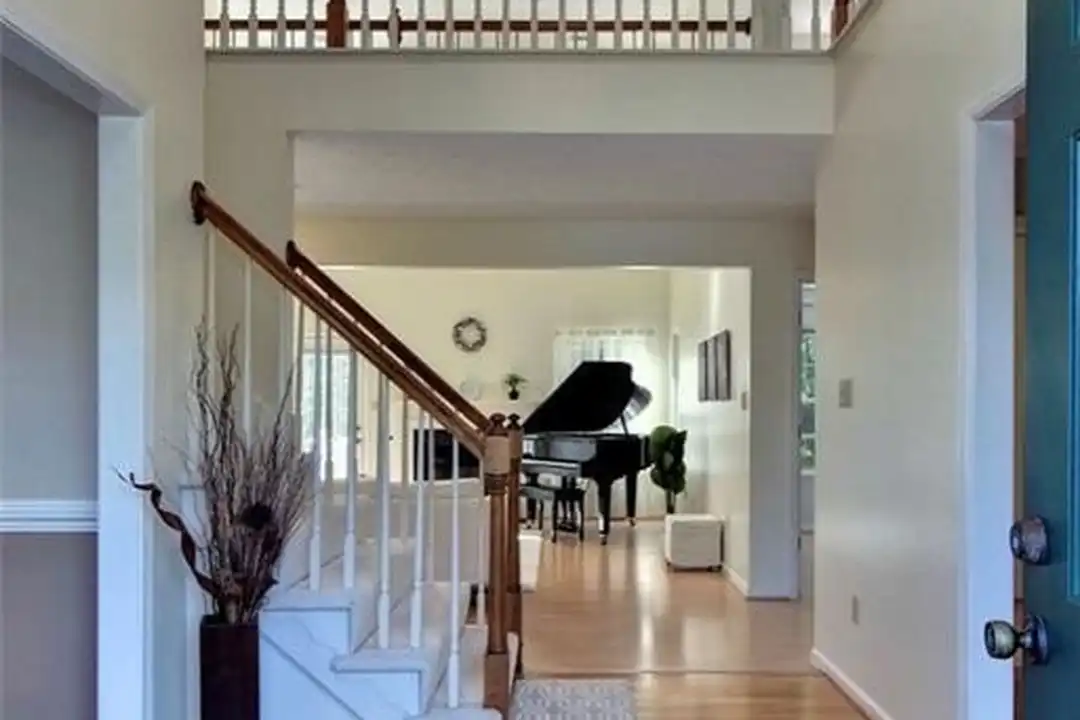 110 Bugle Ct - View 3