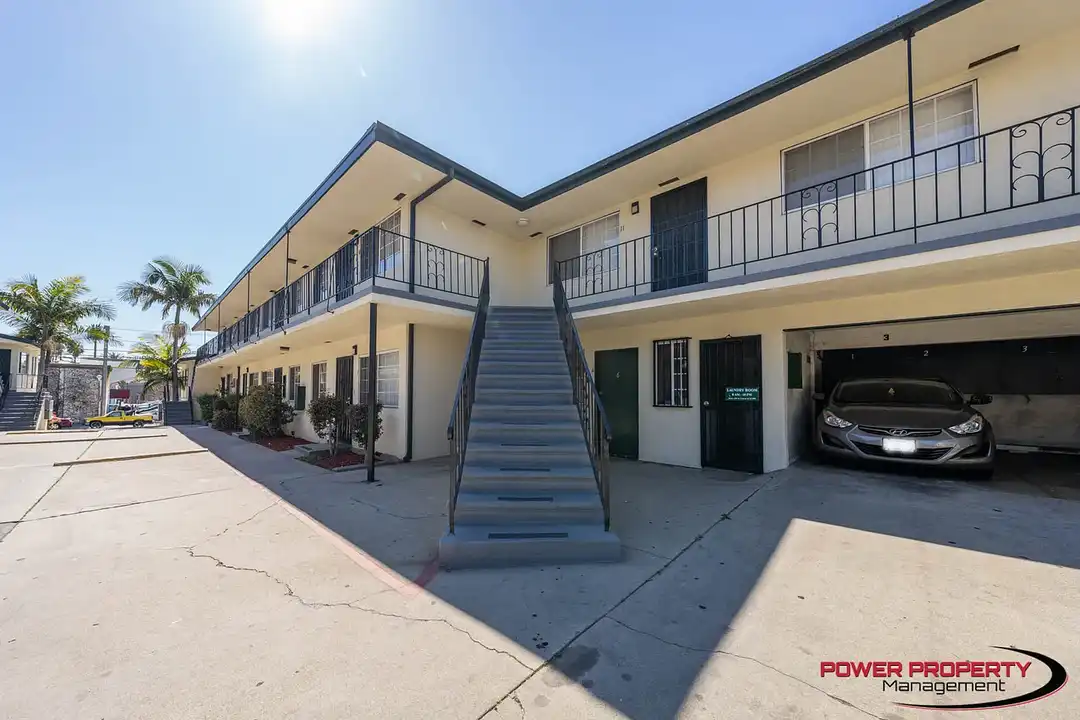 111-115 E Beach Ave - More
