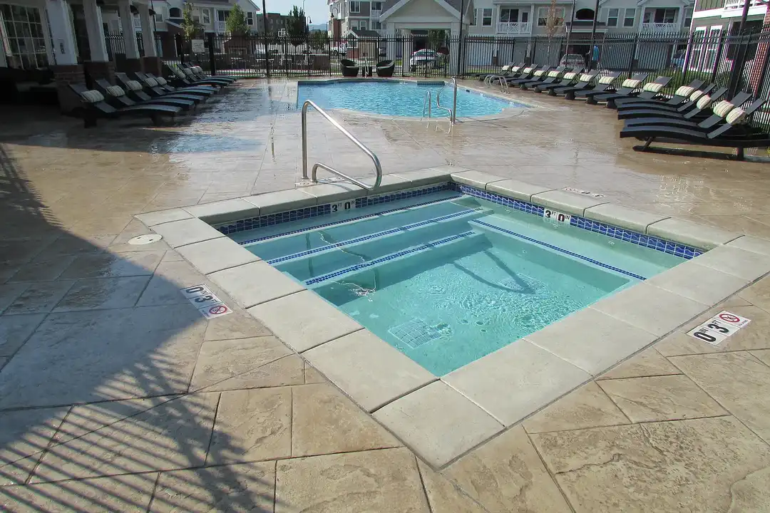 Riverwalk Apartments – photo 1