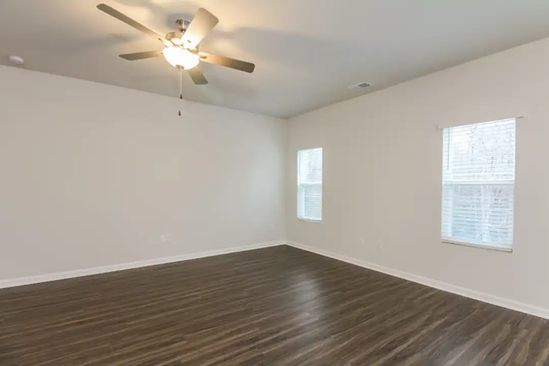 207 Dorian Lp - View 6