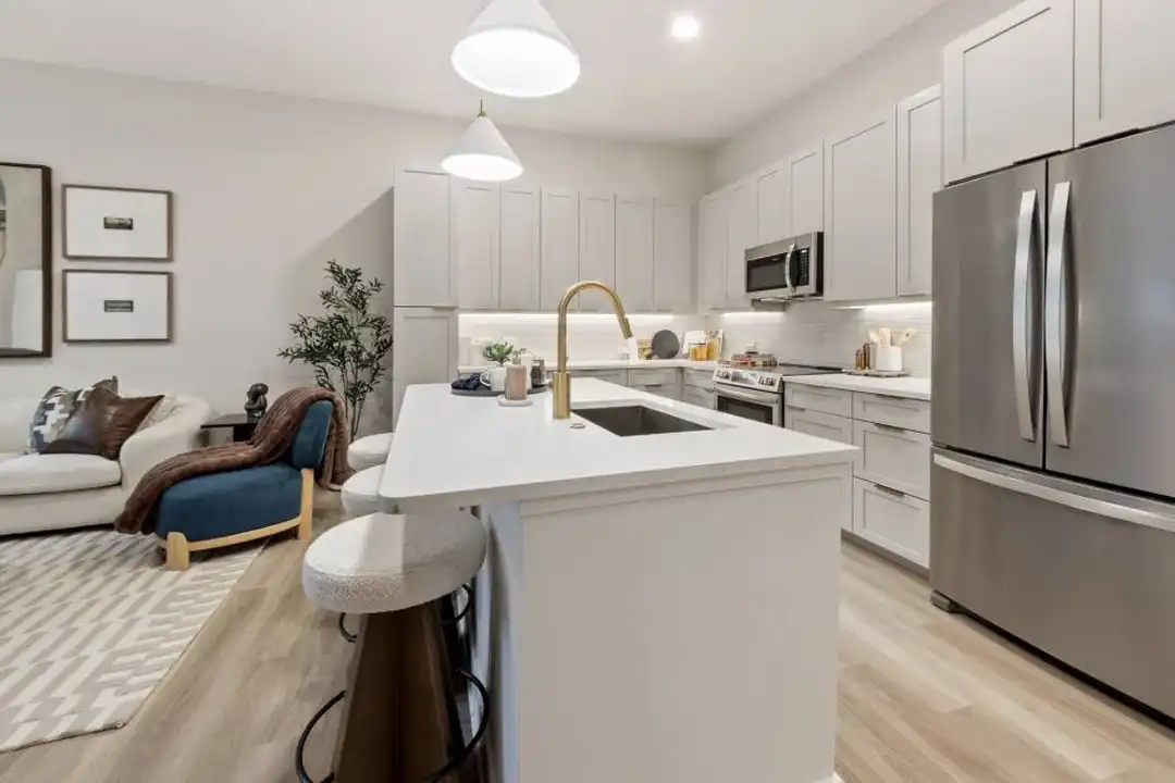 5251 W Tyson Ave - View 5