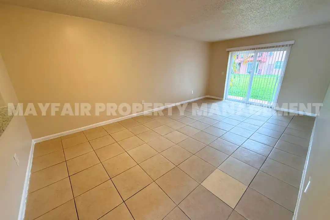 2220 NW 59th Ave unit 26 - View 5