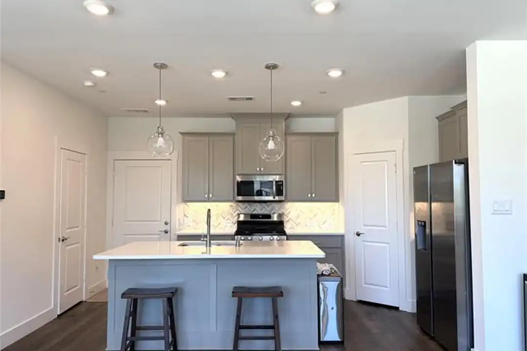 760 Cavitt Ct - More