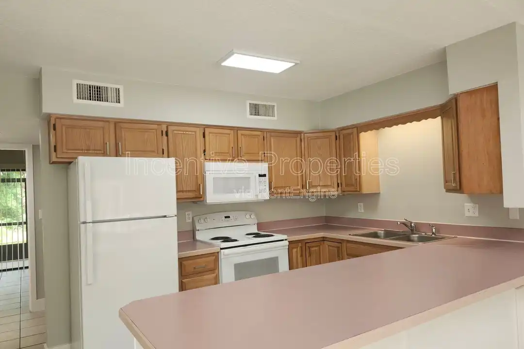 310 Mayfair Pl SW - View 6