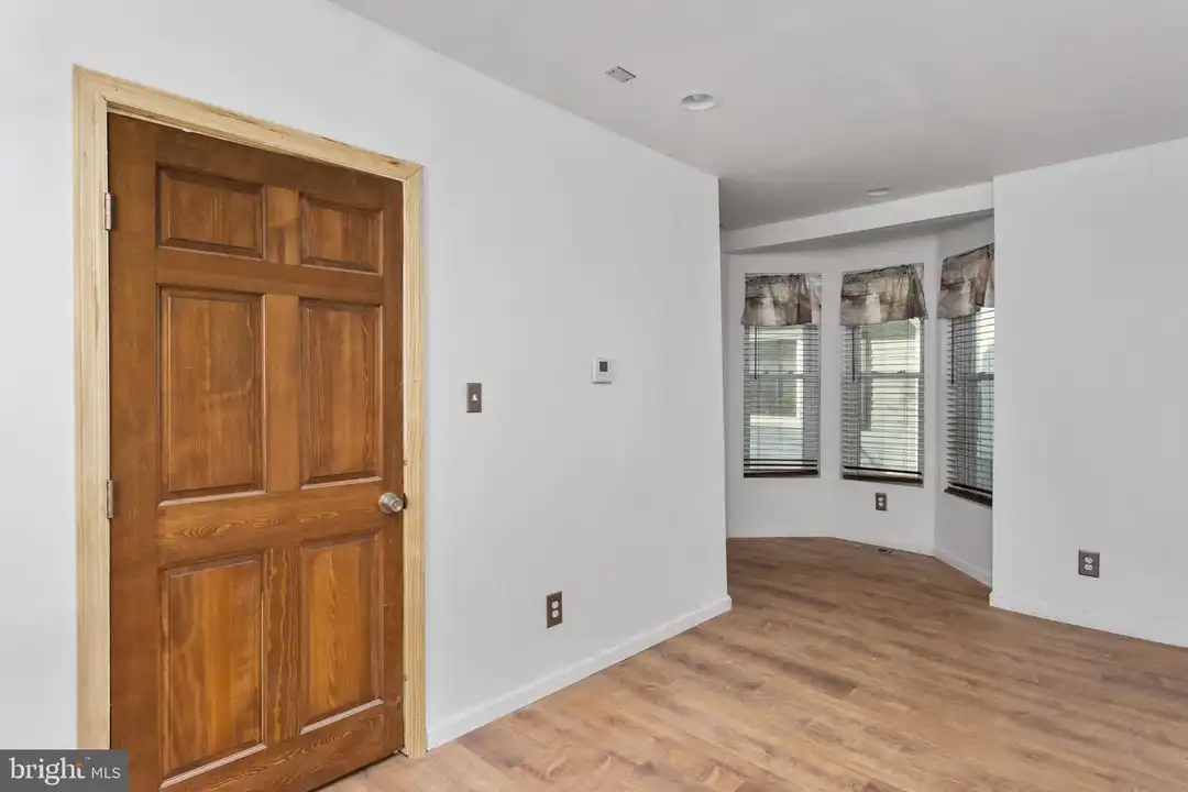 422 Prince St - View 6