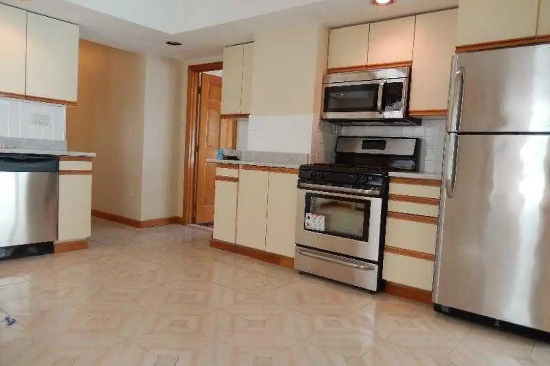 172 Leyden St - View 3