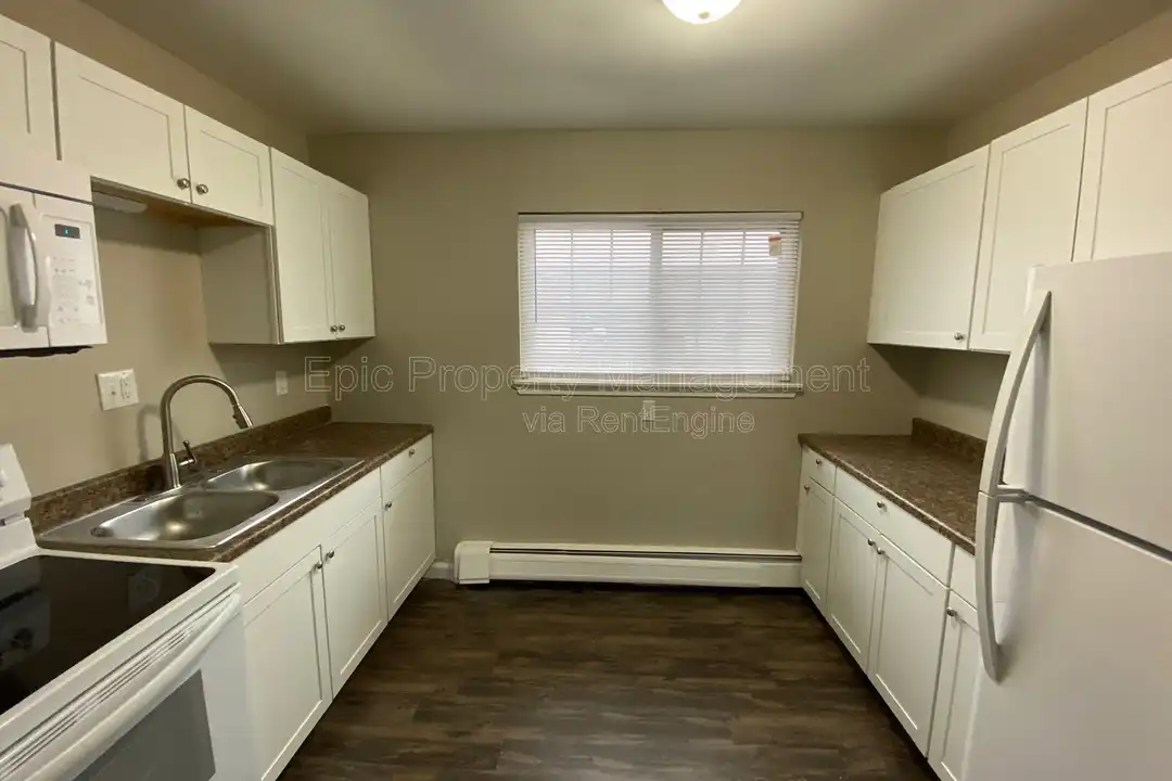 17020 Raupp Rd unit 108 - View 3