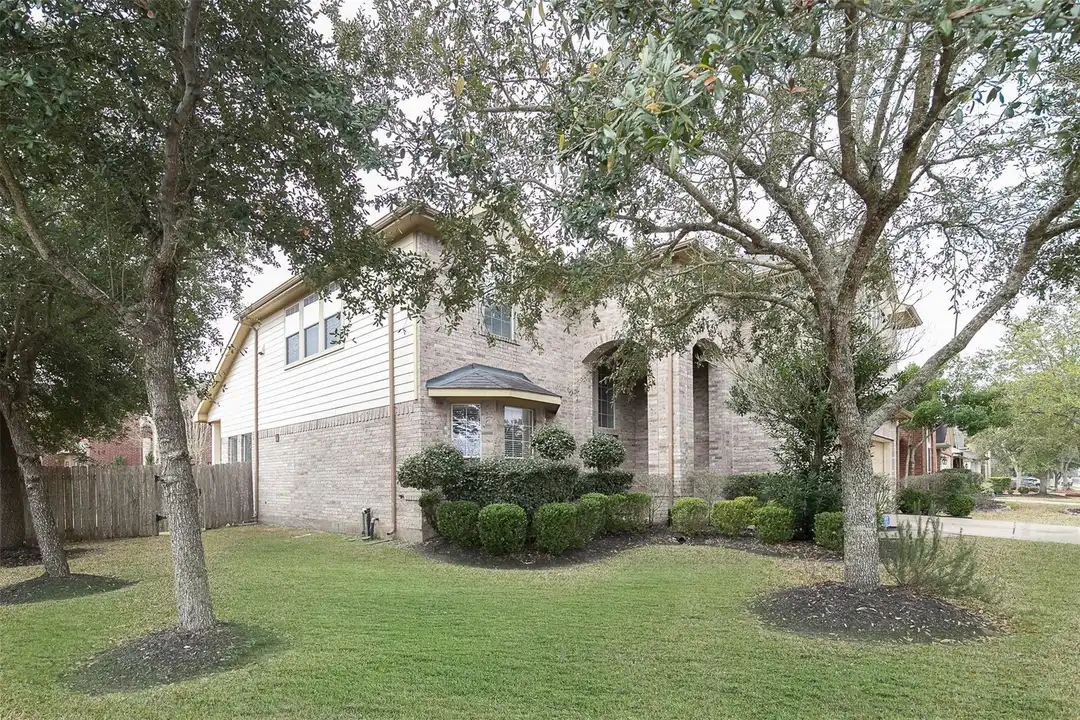 12811 Flat Creek Dr - View 3