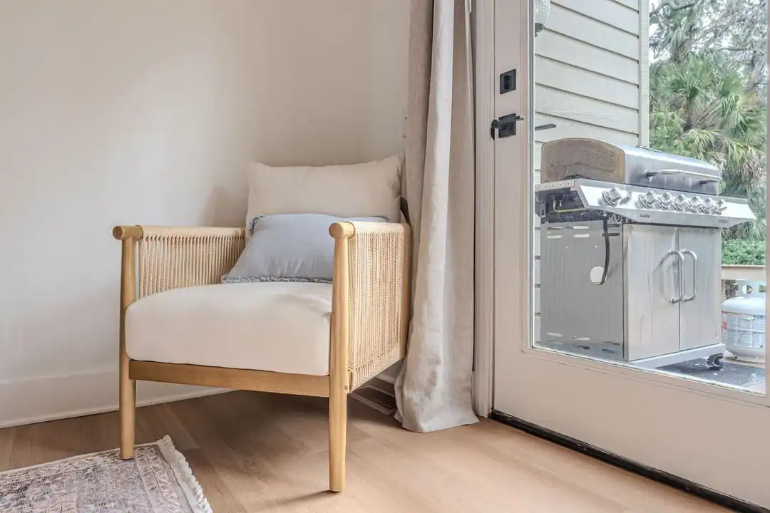 8 Heath Dr unit 1495735P - View 2