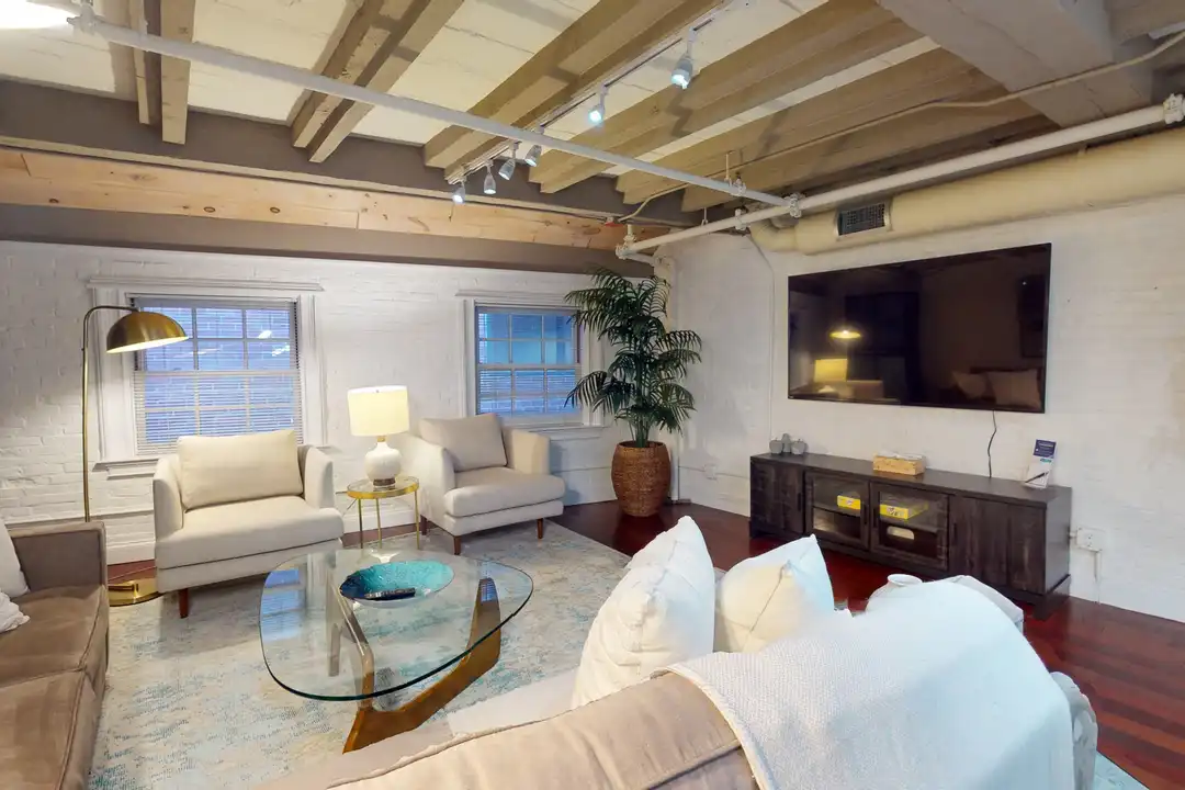 15 Union St unit 4 – photo 1