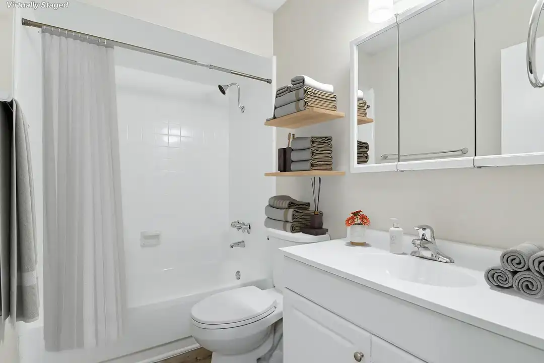 Camelot Apartments – photo 1