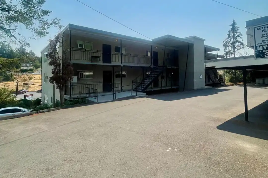 605 S Grand Ave unit F - View 2