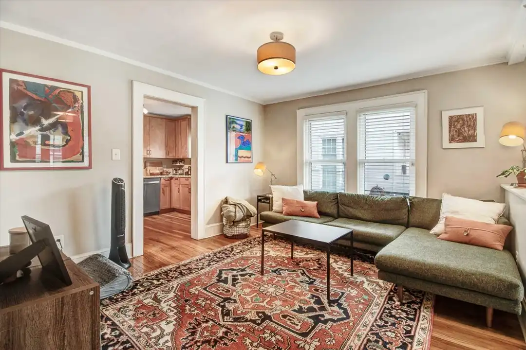 510 Carlton Ave - More