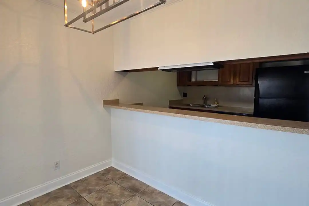 432 Auburn Dr unit 204 - More
