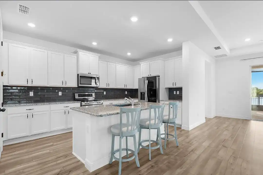 7322 34th Ct E - More