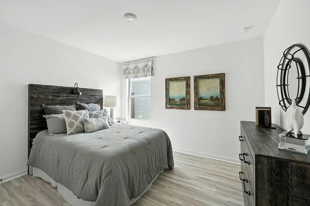 Villas at Oak Bend - Home Rentals – photo 1