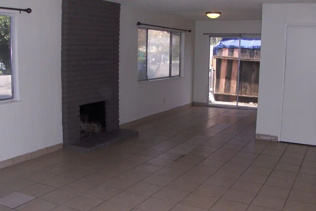 702 E Yorkshire Dr unit #1 – photo 1
