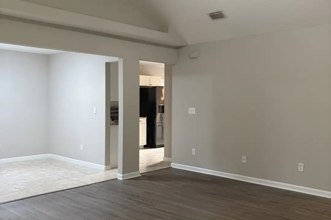 4957 Verdis St - View 5