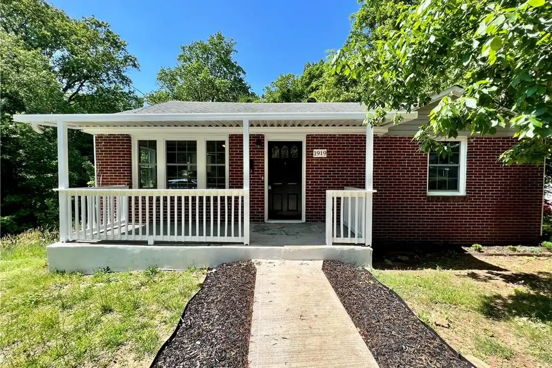 1919 Maryland Ave - View 3